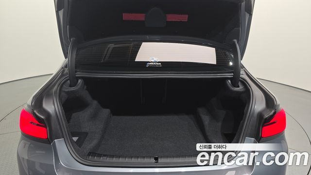 BMW 5 Series (G30) 520i Luxury 2023 — фото 19