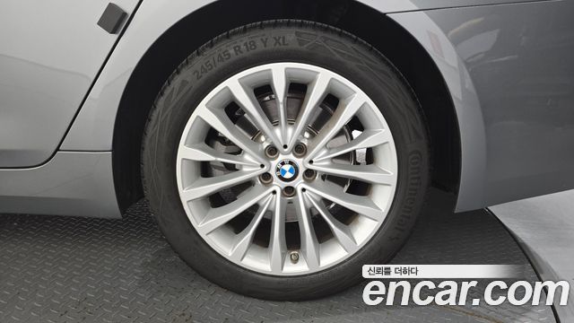 BMW 5 Series (G30) 520i Luxury 2023 — фото 21