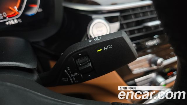 BMW 5 Series (G30) 520i Luxury 2023 — фото 28