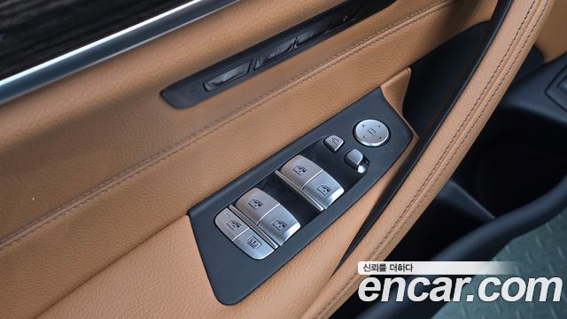 BMW 5 Series (G30) 520i Luxury 2023 — фото 29