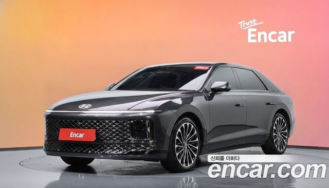 Hyundai Grandeur Hybrid (GN7) Calligraphy