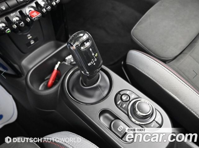 MINI Cooper S Convertible JCW 3rd 2023 — фото 9