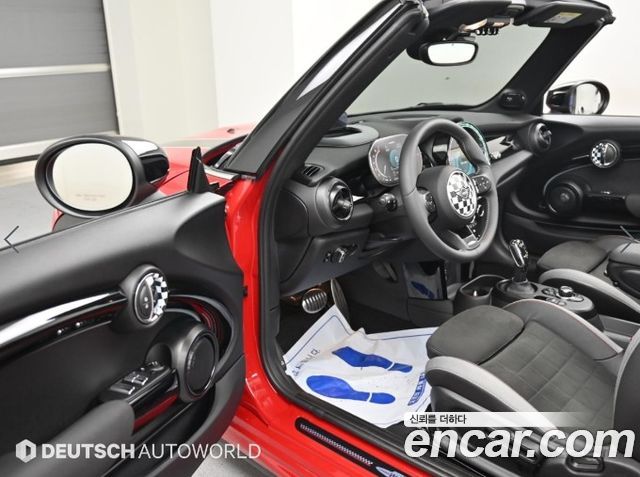 MINI Cooper S Convertible JCW 3rd 2023 — фото 15