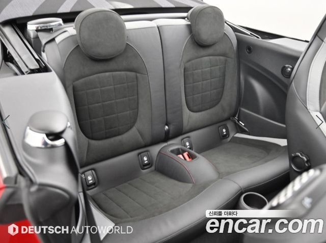MINI Cooper S Convertible JCW 3rd 2023 — фото 16