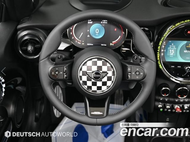 MINI Cooper S Convertible JCW 3rd 2023 — фото 17