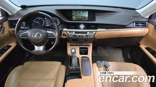 Lexus ES300h Supreme XV60 2017 — фото 7