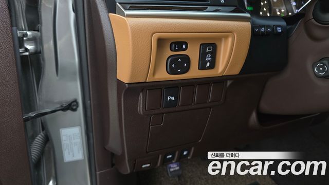 Lexus ES300h Supreme XV60 2017 — фото 16