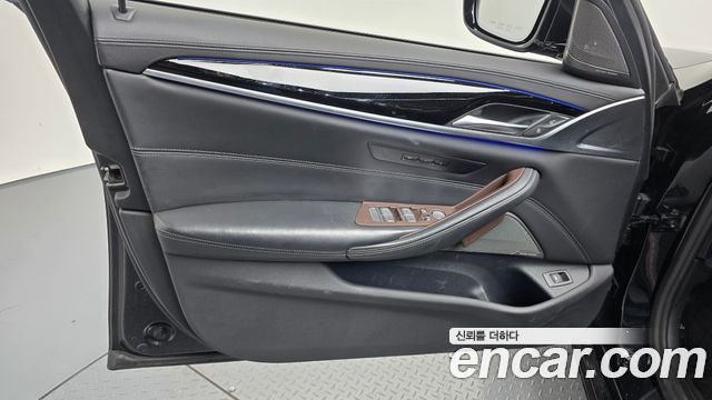 BMW 5 Series (G30) 530i Luxury Plus 2020 — фото 24