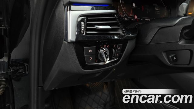 BMW 5 Series (G30) 530i Luxury Plus 2020 — фото 28