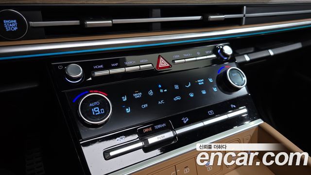 Hyundai Santa Fe (MX5) HEV 1.6 4WD Calligraphy 2025 — фото 31