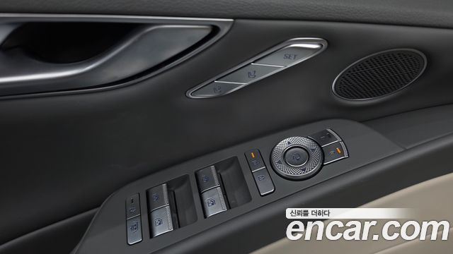 Genesis G80 (RG3) Gasoline 2.5 Turbo AWD 2025 — фото 28