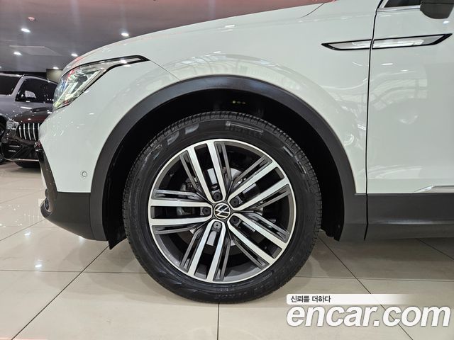 Volkswagen Tiguan (II) 2.0 TDI Prestige 2022 — фото 5