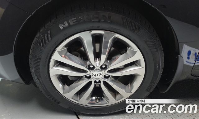 Kia Carnival 9-seater Noblesse 2017 — фото 5