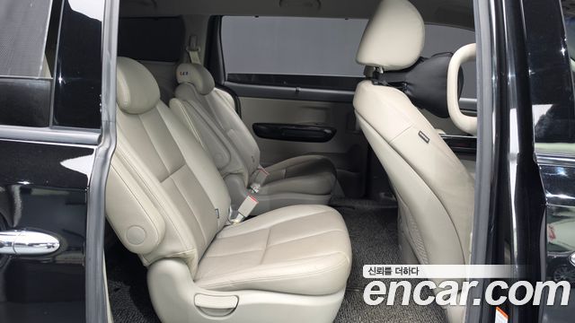 Kia Carnival 9-seater Noblesse 2017 — фото 11