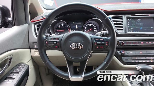 Kia Carnival 9-seater Noblesse 2017 — фото 12