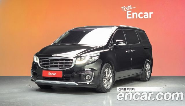 Kia Carnival 9-seater Noblesse