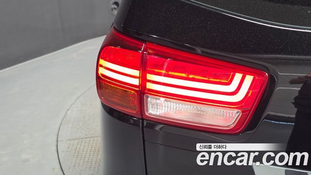 Kia Carnival 9-seater Noblesse 2017 — фото 23