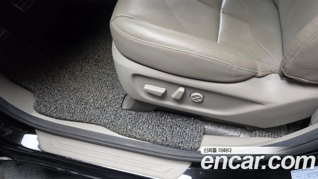 Kia Carnival 9-seater Noblesse 2017 — фото 32