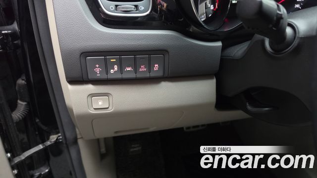 Kia Carnival 9-seater Noblesse 2017 — фото 33