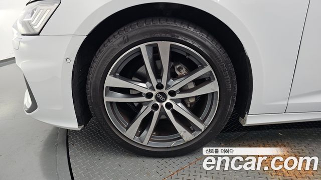Audi A6 (C8) 40 TDI Premium 2023 — фото 5