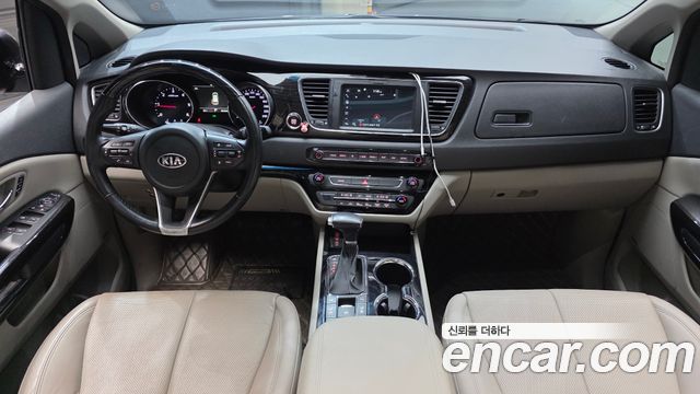 Kia Carnival 7-Seater Limousine President 2019 — фото 7