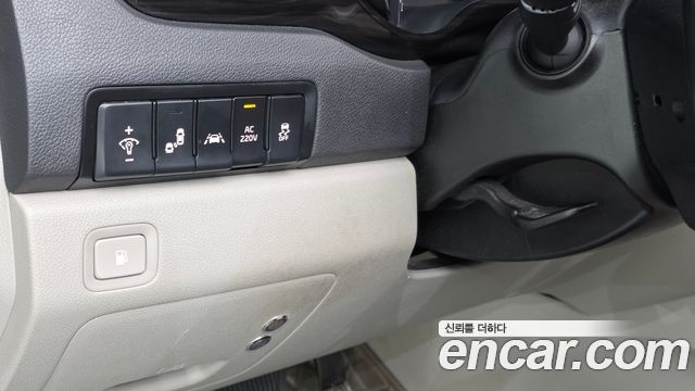 Kia Carnival 7-Seater Limousine President 2019 — фото 15