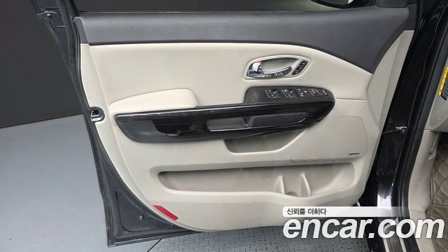 Kia Carnival 7-Seater Limousine President 2019 — фото 24