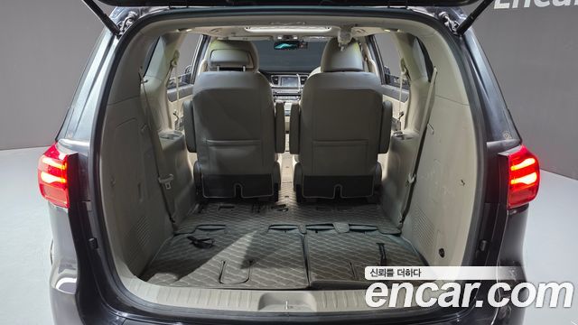 Kia Carnival 7-Seater Limousine President 2019 — фото 33