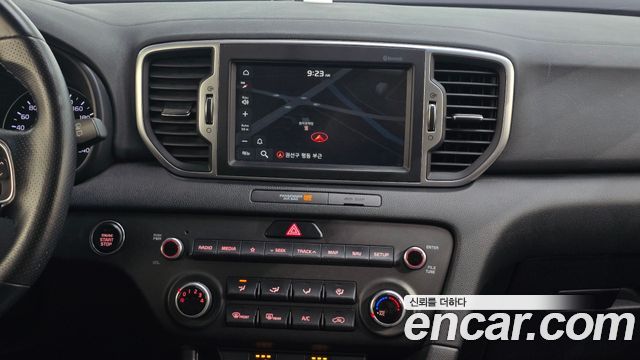 Kia Sportage (IV) Diesel 1.7 2WD Trendy 2018 — фото 15