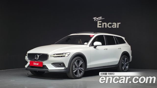 Volvo V60 Cross Country (II) B5 Pro AWD