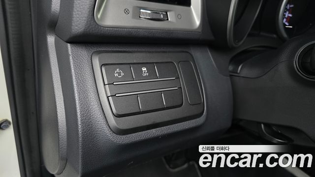 KG Mobility (SsangYong) Tivoli VX 2WD 2016 — фото 16