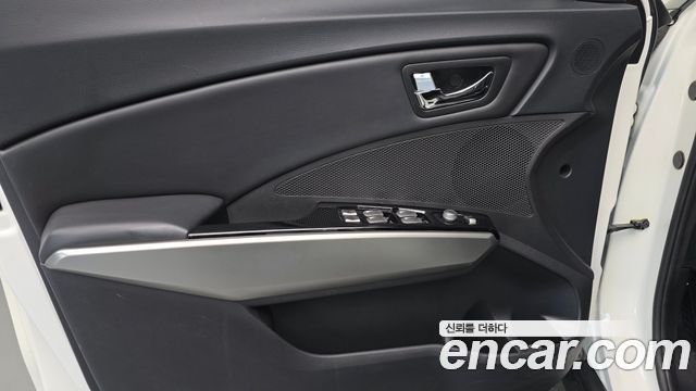 KG Mobility (SsangYong) Tivoli VX 2WD 2016 — фото 30