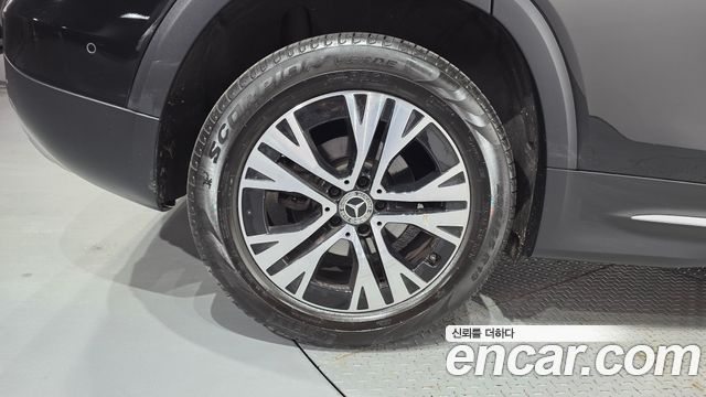 Mercedes-Benz GLB-Class (X247) GLB200 d 2024 — фото 5