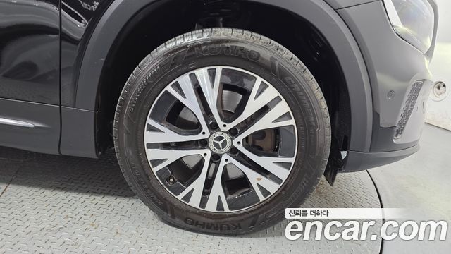 Mercedes-Benz GLB-Class (X247) GLB200 d 2024 — фото 21