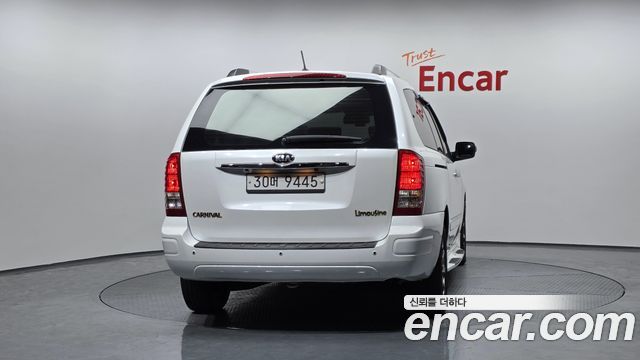 Kia Carnival R New Carnival Limousine GLX High-Deluxe 2014 — фото 4