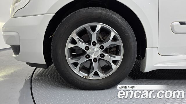 Kia Carnival R New Carnival Limousine GLX High-Deluxe 2014 — фото 5