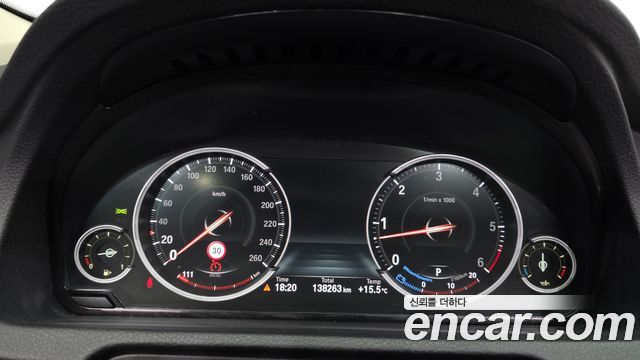BMW 5 Series GT (F07) GT 30d xDrive 2015 — фото 8