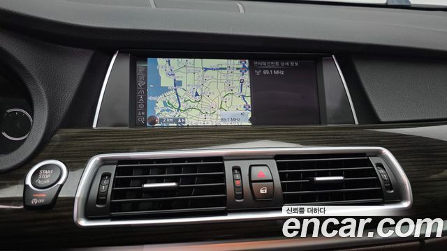 BMW 5 Series GT (F07) GT 30d xDrive 2015 — фото 15