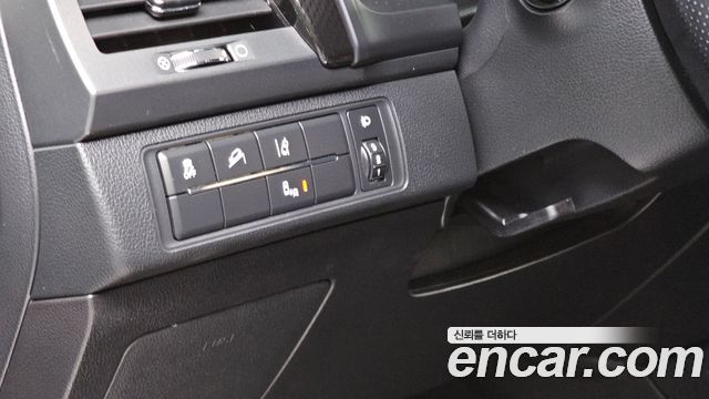 KG Mobility (SsangYong) Rexton Sports Khan Diesel 2.2 4WD Prestige 2021 — фото 13