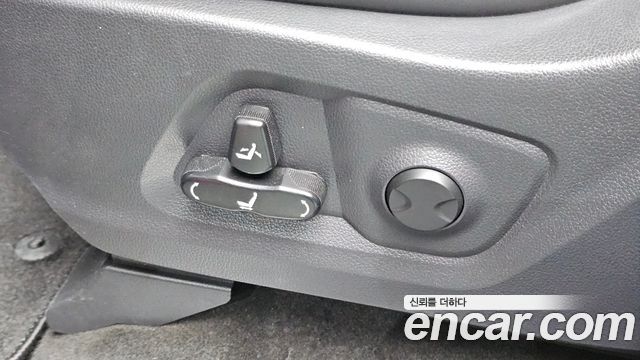 KG Mobility (SsangYong) Rexton Sports Khan Diesel 2.2 4WD Prestige 2021 — фото 19