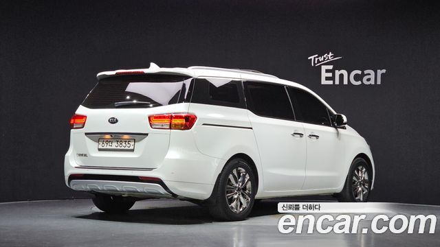 Kia Carnival 9-seater Prestige 2015 — фото 2