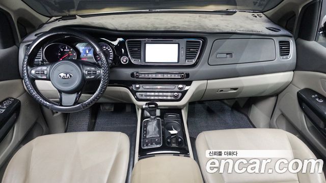 Kia Carnival 9-seater Prestige 2015 — фото 7