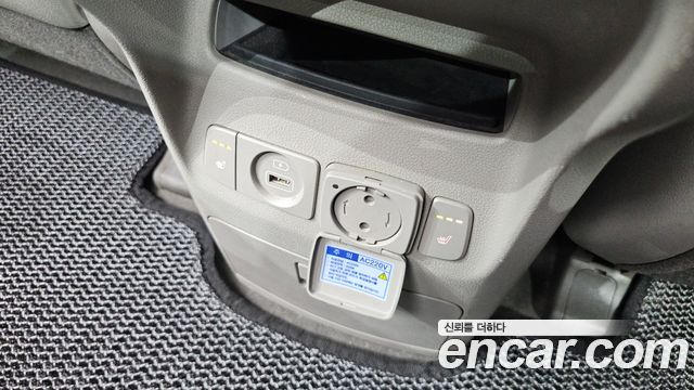 Kia Carnival 9-seater Prestige 2015 — фото 18