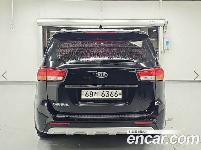 Kia Carnival 9-seater Prestige 2015 — фото 3