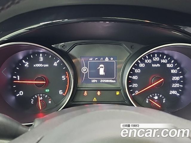 Kia Carnival 9-seater Prestige 2015 — фото 6