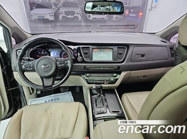 Kia Carnival 9-seater Prestige 2015 — фото 7