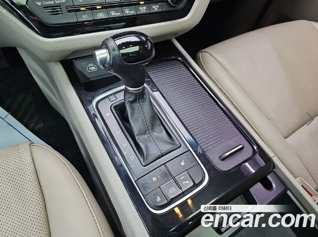 Kia Carnival 9-seater Prestige 2015 — фото 8
