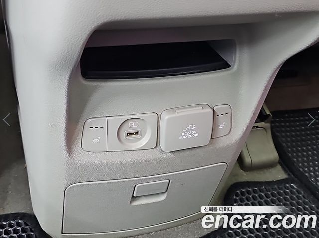 Kia Carnival 9-seater Prestige 2015 — фото 17