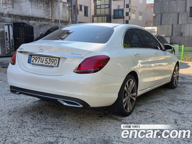 Mercedes-Benz C-Class (W205) C220 d 4MATIC 2020 — фото 4