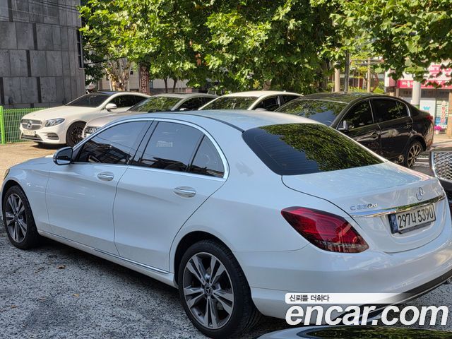 Mercedes-Benz C-Class (W205) C220 d 4MATIC 2020 — фото 6